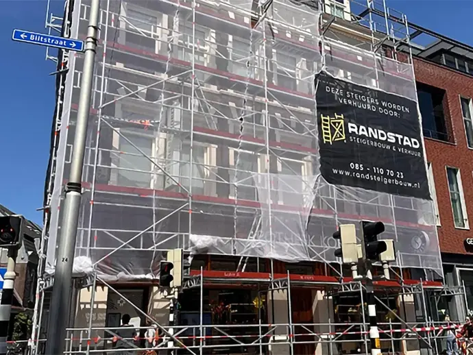 Veilig werken met een Gevelsteiger op hoogte